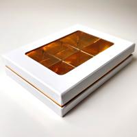 Коробка для конфет 6 шт с окном ЛЮКС 155х115х30 мм белая/зотото РУ.