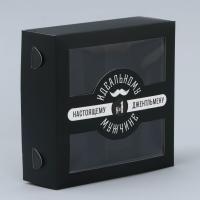 Коробка под 9 конфет «Настоящему мужчине», 10.5 х 10.5 х 3.5 см