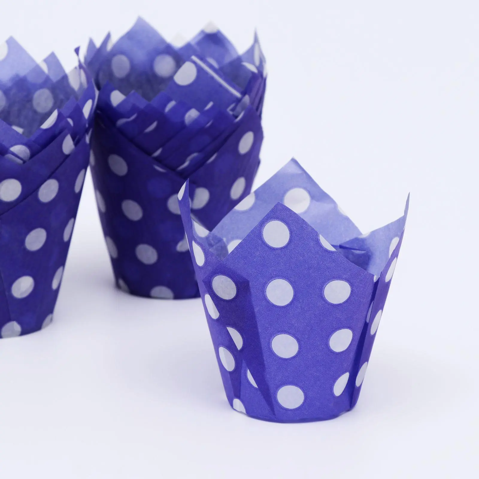 Форма бумажная "Тюльпан" в белый горошек, 50*80 мм, 10 шт (фиолетовый)