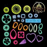 Набор пластиковых вырубок и оттисков (29 штук)