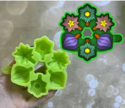 Молд силиконовый Новогодние шарики 3,5 см  зел.