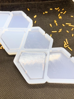 Силиконовая форма для леденцов "Бриллиант-ПОГРЕМУШКА" d-5СМ